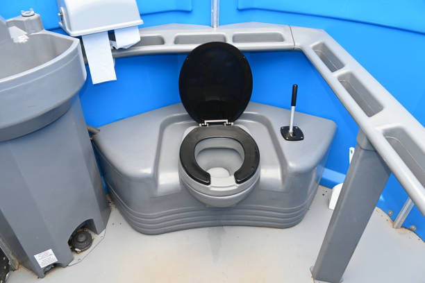 Porta potty delivery and setup in Willoughby Hills, OH